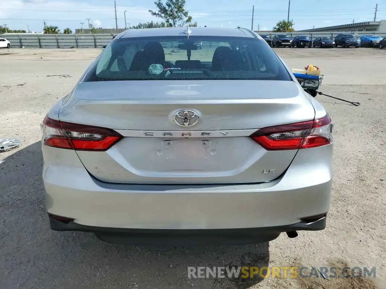 6 Photograph of a damaged car 4T1C11AK7MU515992 TOYOTA CAMRY 2021