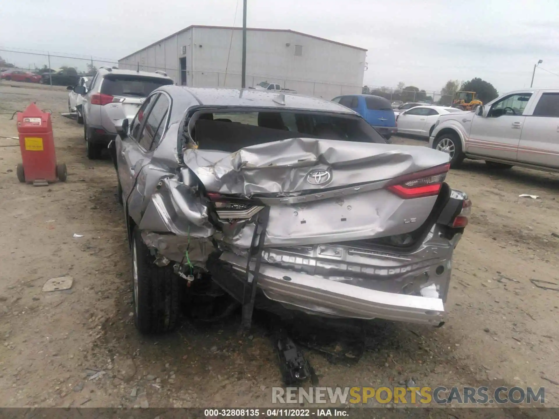 6 Photograph of a damaged car 4T1C11AK7MU548961 TOYOTA CAMRY 2021