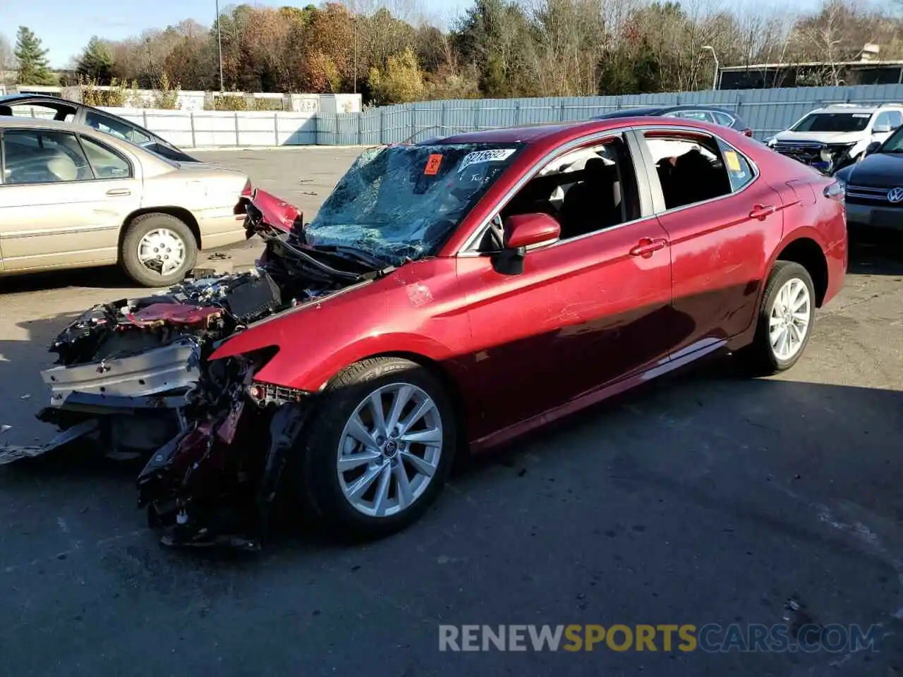 1 Photograph of a damaged car 4T1C11AK7MU561421 TOYOTA CAMRY 2021