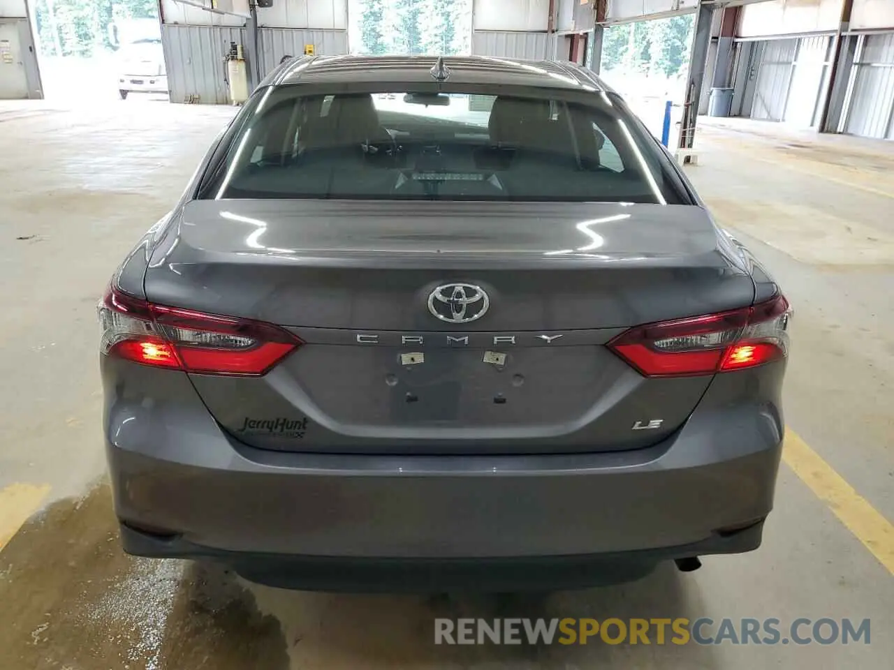 6 Photograph of a damaged car 4T1C11AK7MU568059 TOYOTA CAMRY 2021