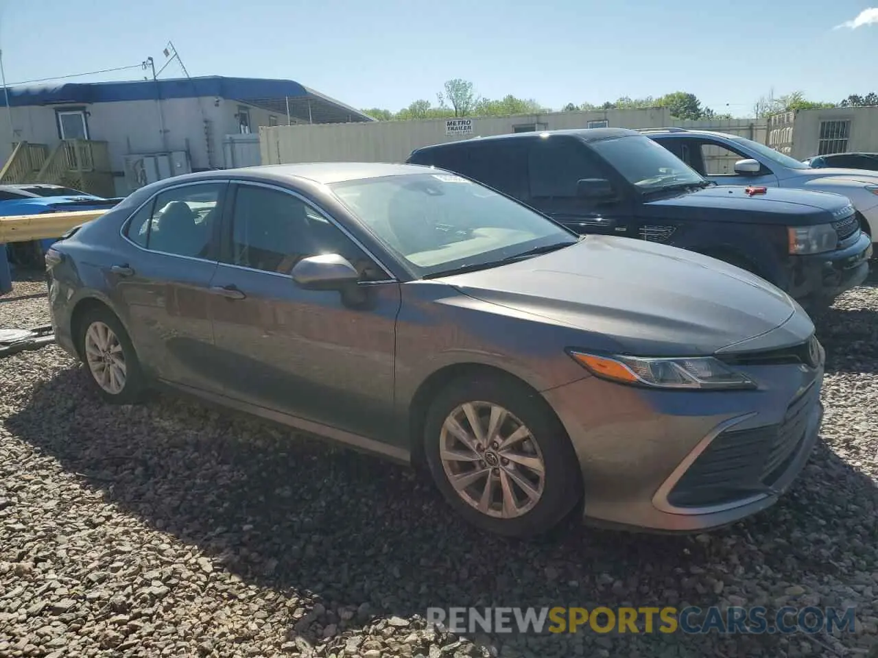 4 Photograph of a damaged car 4T1C11AK7MU575335 TOYOTA CAMRY 2021