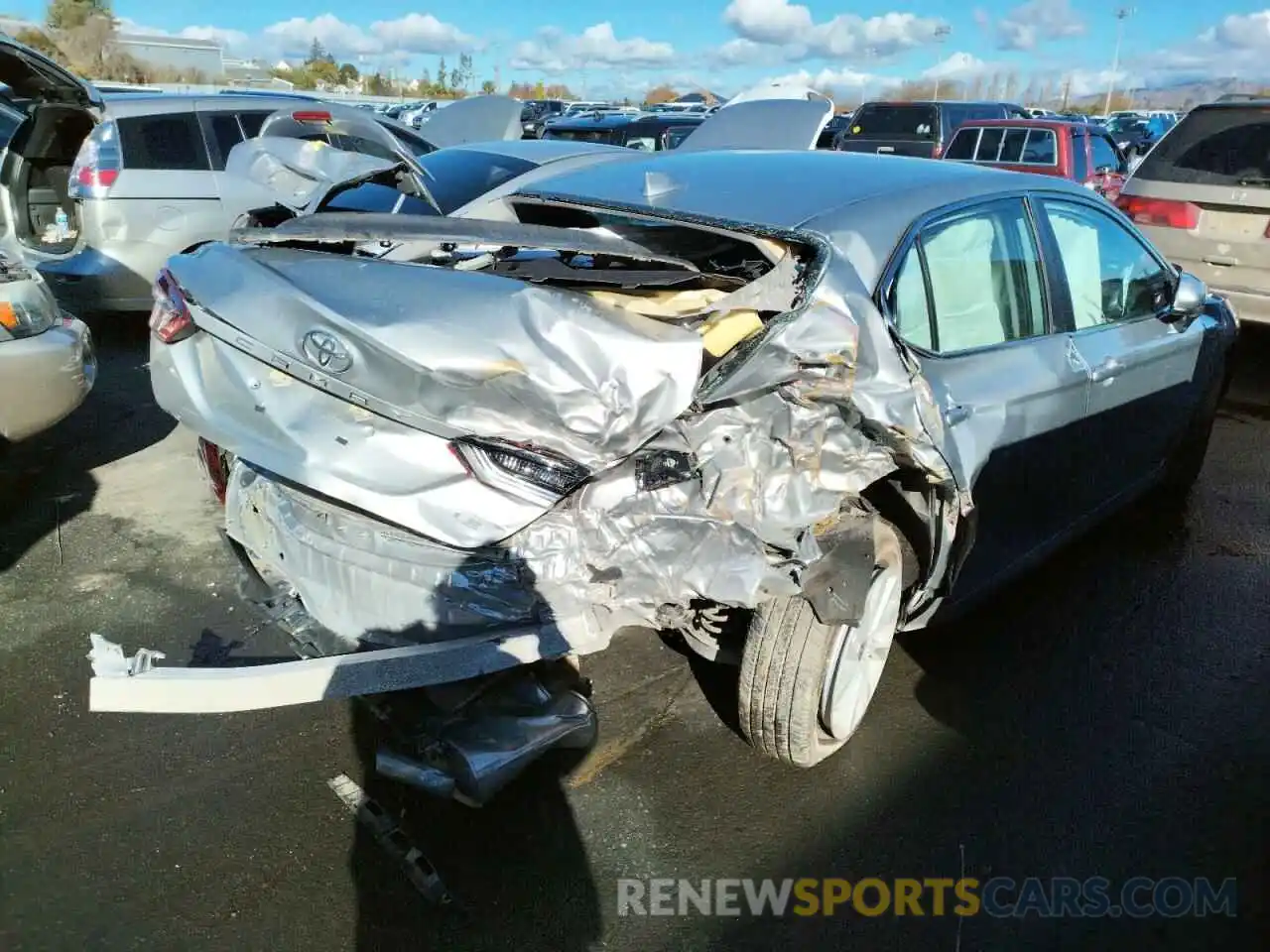 3 Photograph of a damaged car 4T1C11AK7MU582396 TOYOTA CAMRY 2021