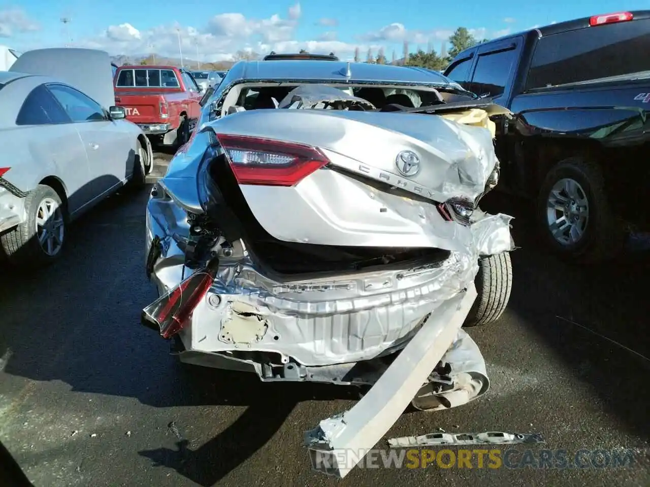 6 Photograph of a damaged car 4T1C11AK7MU582396 TOYOTA CAMRY 2021