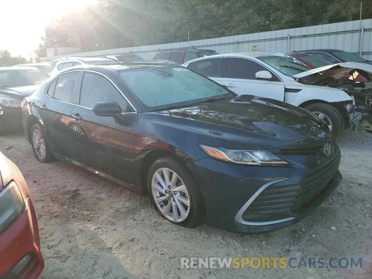 4 Photograph of a damaged car 4T1C11AK7MU585248 TOYOTA CAMRY 2021