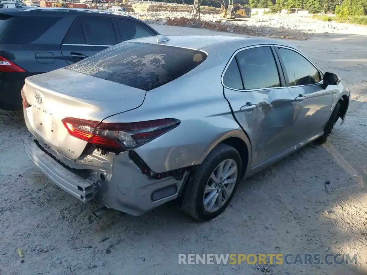 4 Photograph of a damaged car 4T1C11AK7MU614490 TOYOTA CAMRY 2021