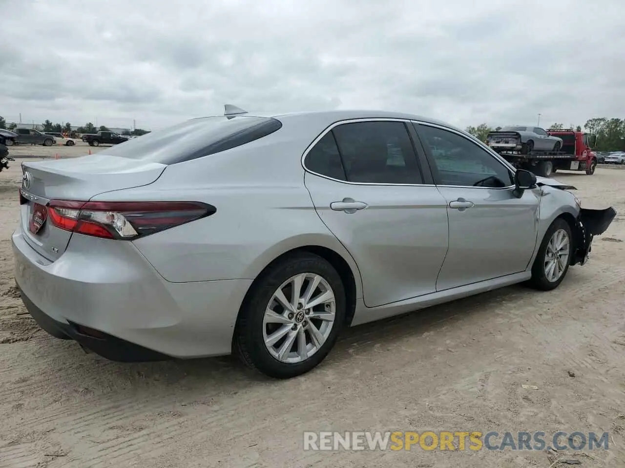 3 Photograph of a damaged car 4T1C11AK8MU409230 TOYOTA CAMRY 2021