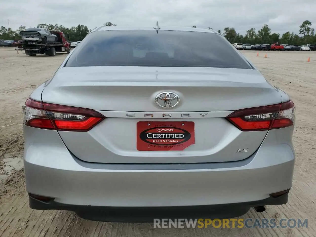 6 Photograph of a damaged car 4T1C11AK8MU409230 TOYOTA CAMRY 2021