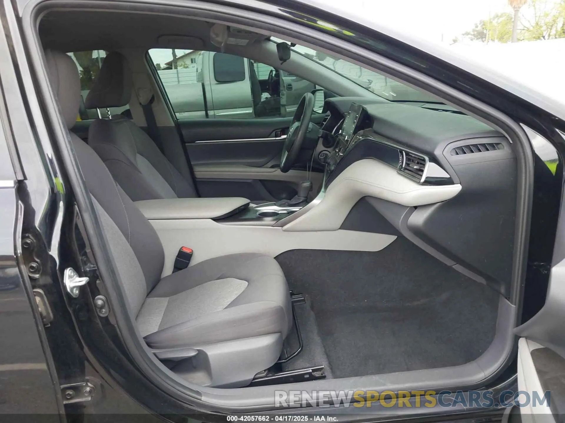 5 Photograph of a damaged car 4T1C11AK8MU421894 TOYOTA CAMRY 2021