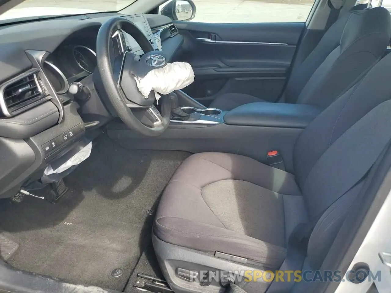 7 Photograph of a damaged car 4T1C11AK8MU440137 TOYOTA CAMRY 2021