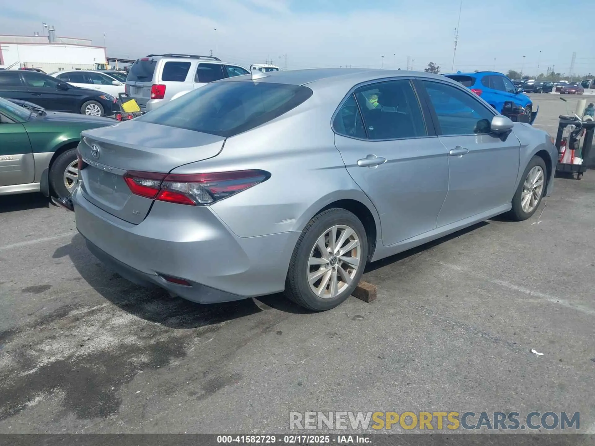 4 Photograph of a damaged car 4T1C11AK8MU443460 TOYOTA CAMRY 2021