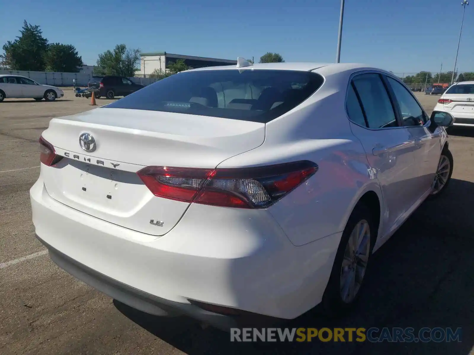 4 Photograph of a damaged car 4T1C11AK8MU463482 TOYOTA CAMRY 2021