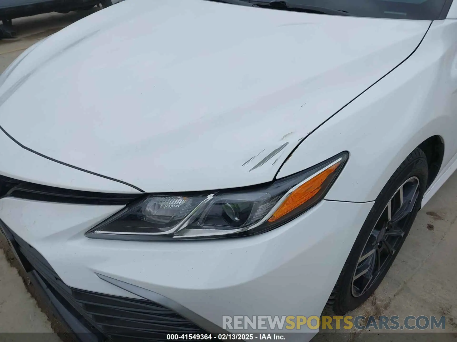 17 Photograph of a damaged car 4T1C11AK8MU476135 TOYOTA CAMRY 2021
