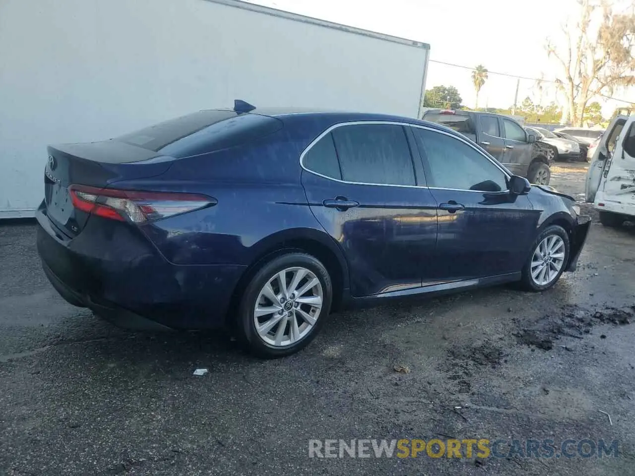3 Photograph of a damaged car 4T1C11AK8MU479584 TOYOTA CAMRY 2021