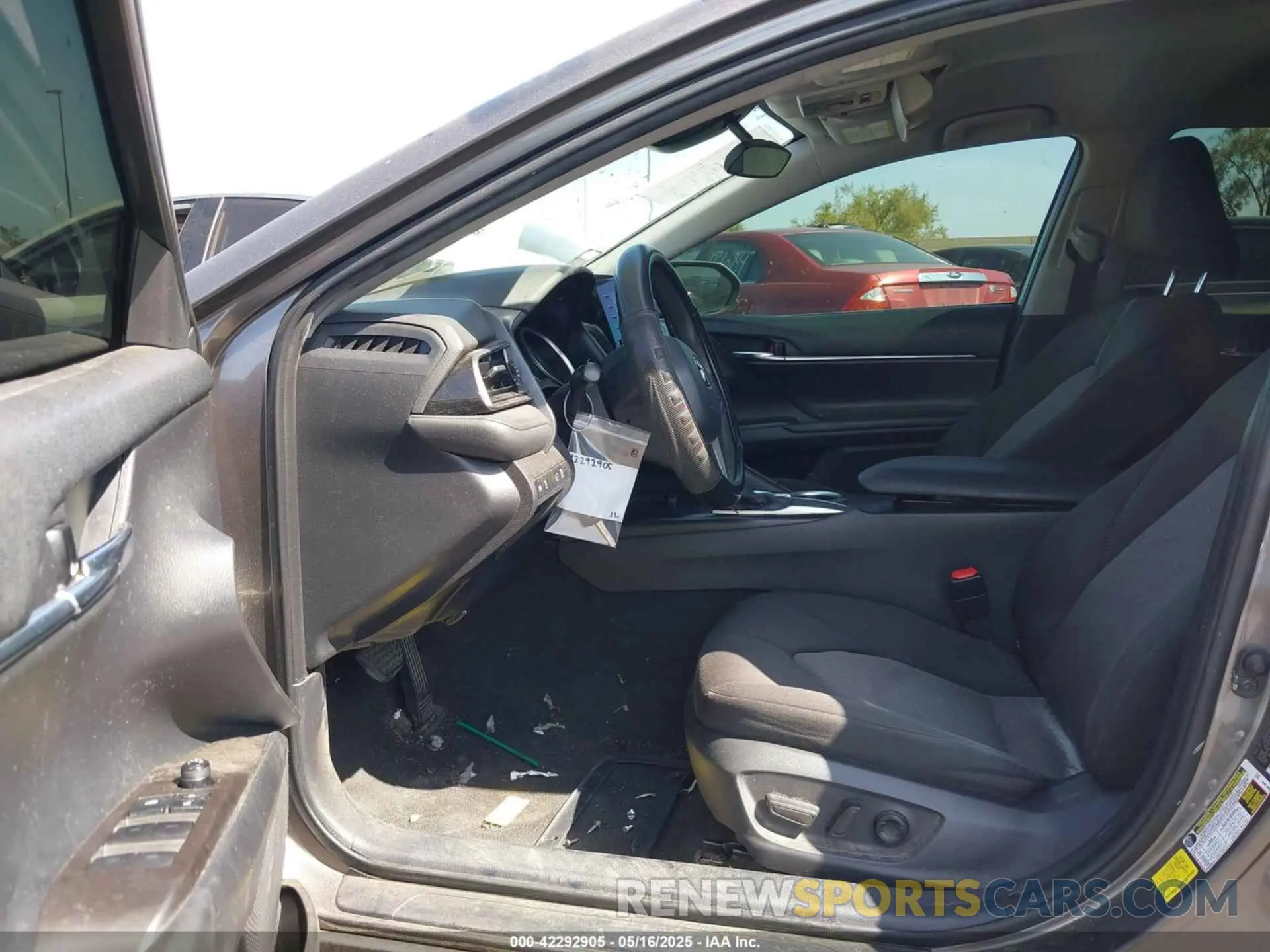 5 Photograph of a damaged car 4T1C11AK8MU513670 TOYOTA CAMRY 2021