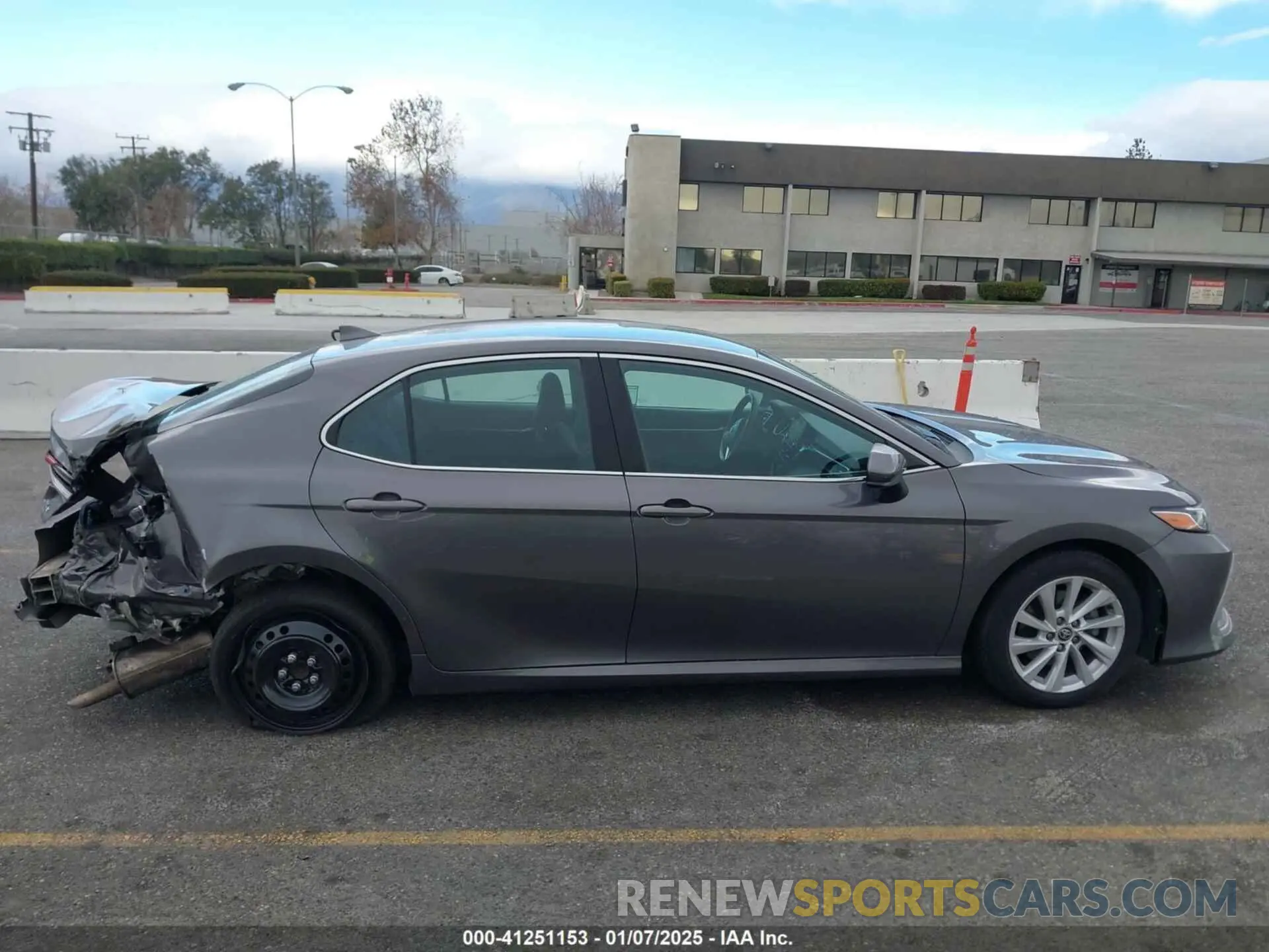 12 Photograph of a damaged car 4T1C11AK8MU577403 TOYOTA CAMRY 2021