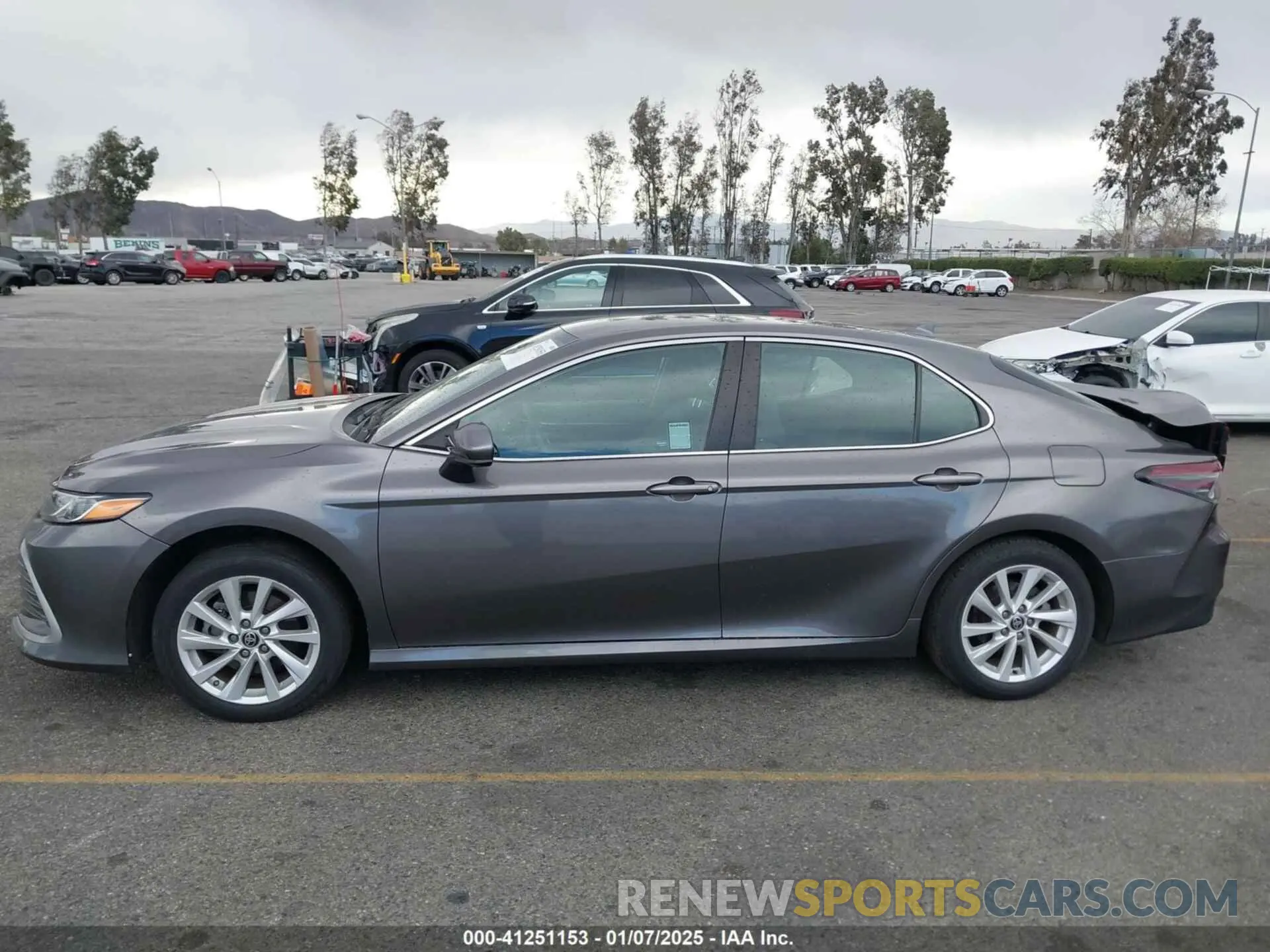 13 Photograph of a damaged car 4T1C11AK8MU577403 TOYOTA CAMRY 2021