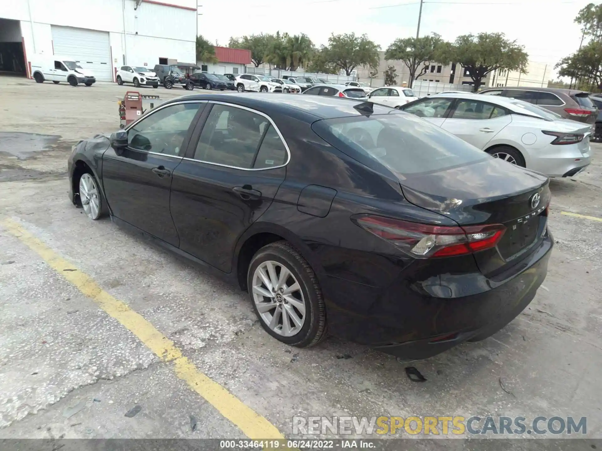 3 Photograph of a damaged car 4T1C11AK8MU592354 TOYOTA CAMRY 2021