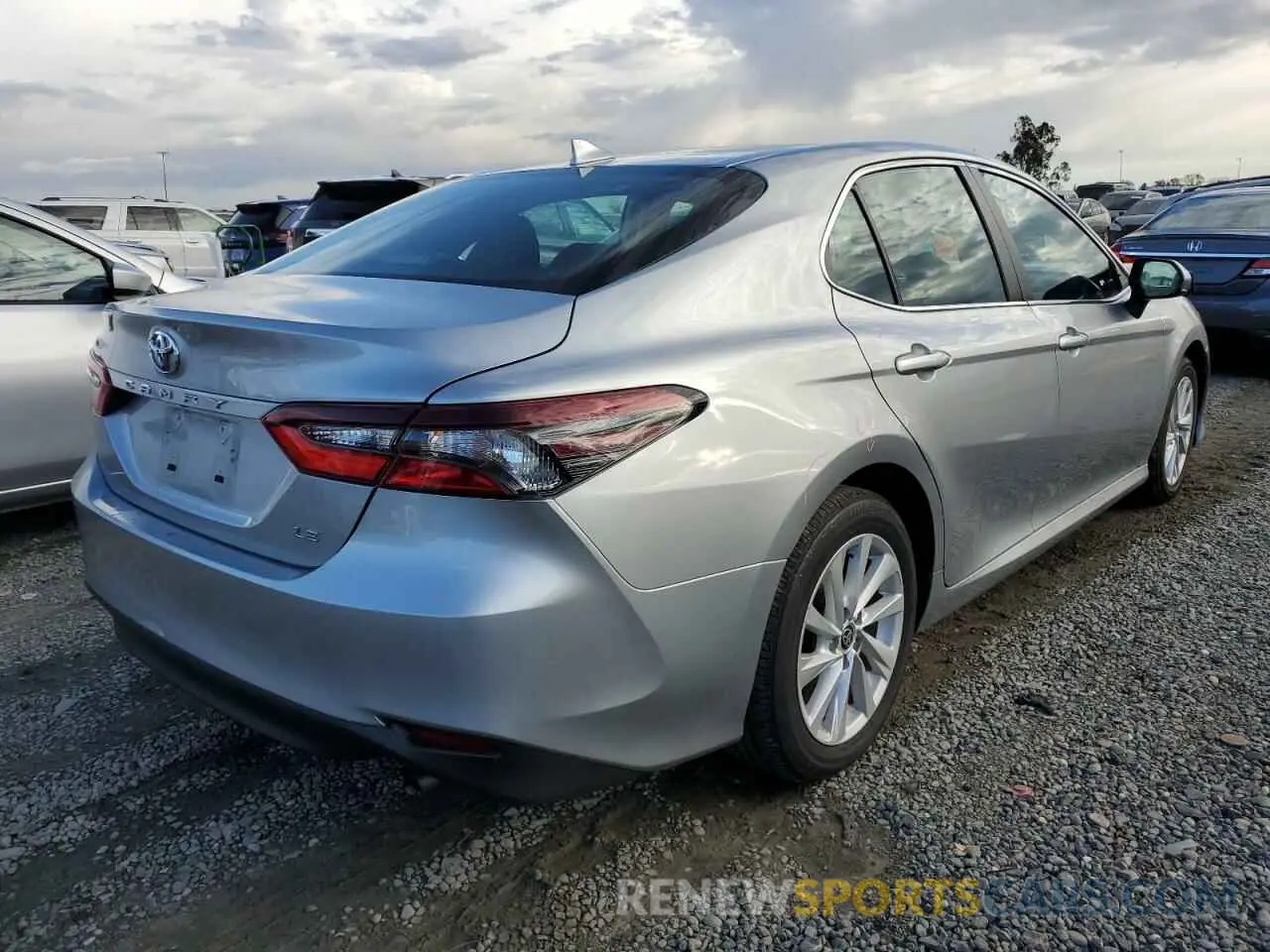 3 Photograph of a damaged car 4T1C11AK8MU605815 TOYOTA CAMRY 2021