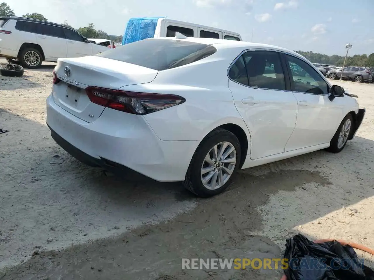 3 Photograph of a damaged car 4T1C11AK9MU404151 TOYOTA CAMRY 2021
