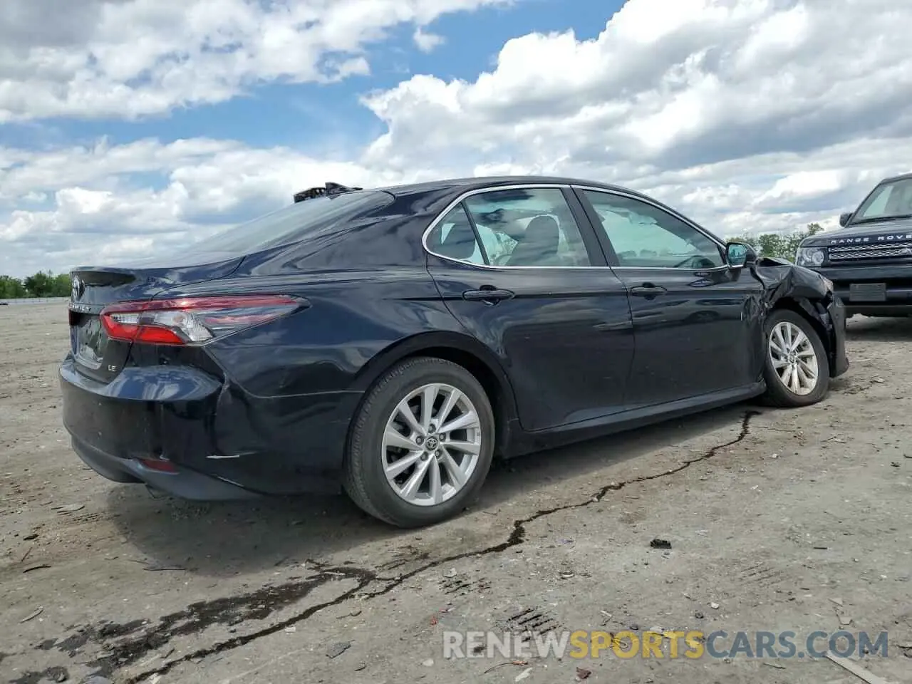 3 Photograph of a damaged car 4T1C11AK9MU417627 TOYOTA CAMRY 2021