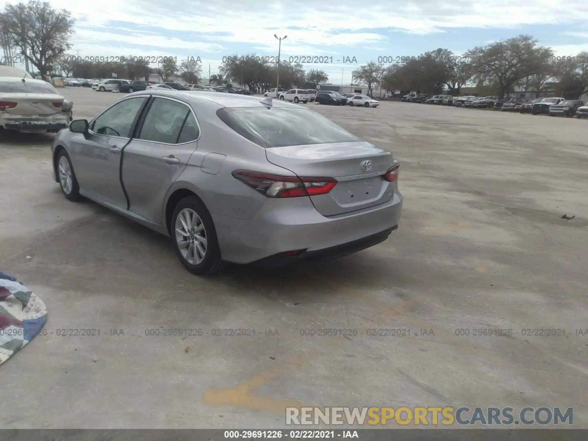 3 Photograph of a damaged car 4T1C11AK9MU430295 TOYOTA CAMRY 2021