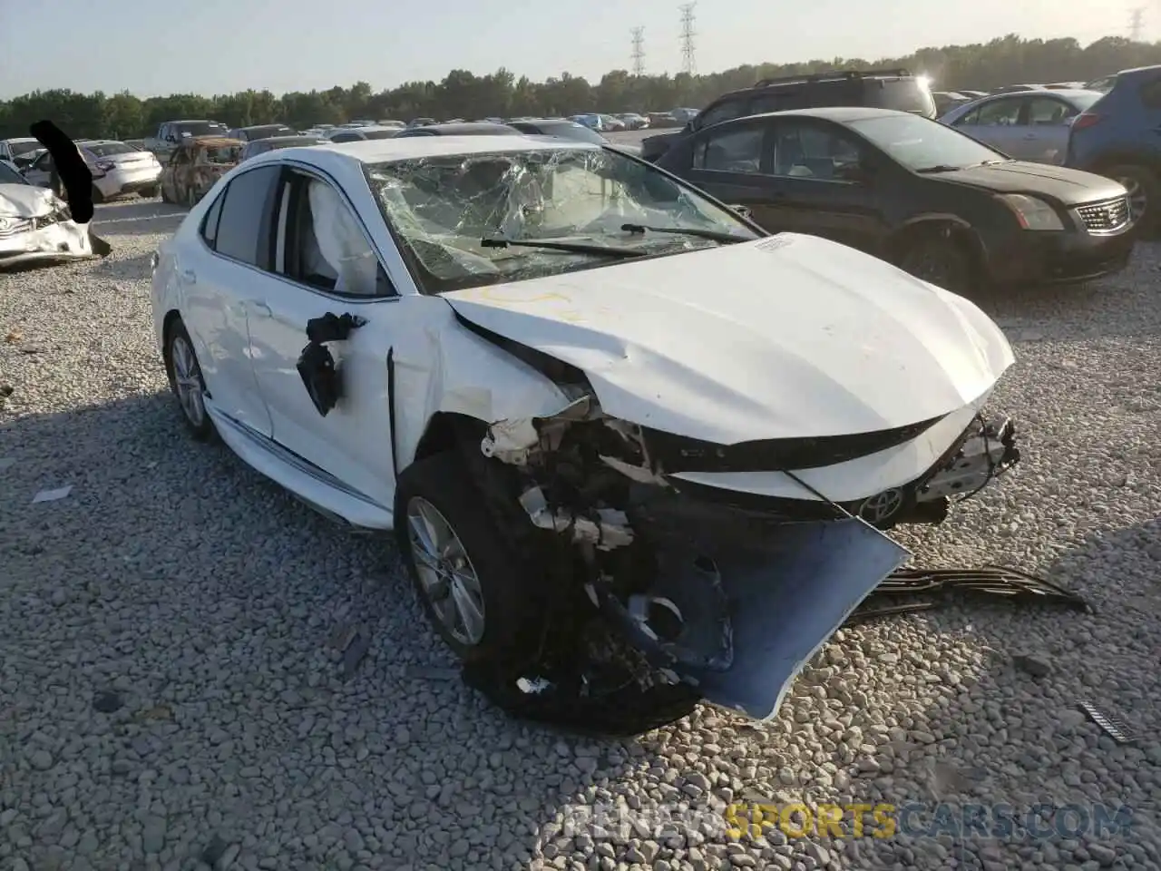 1 Photograph of a damaged car 4T1C11AK9MU438011 TOYOTA CAMRY 2021