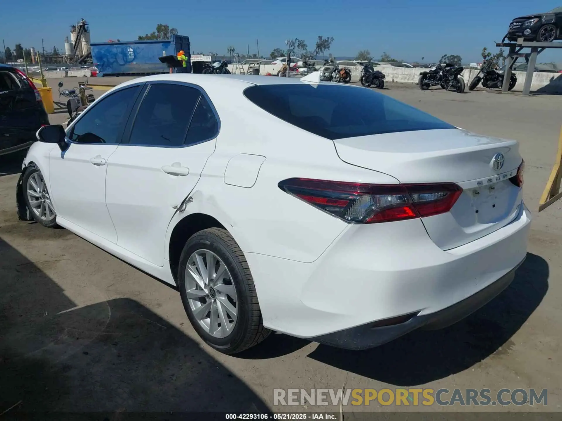 3 Photograph of a damaged car 4T1C11AK9MU527206 TOYOTA CAMRY 2021