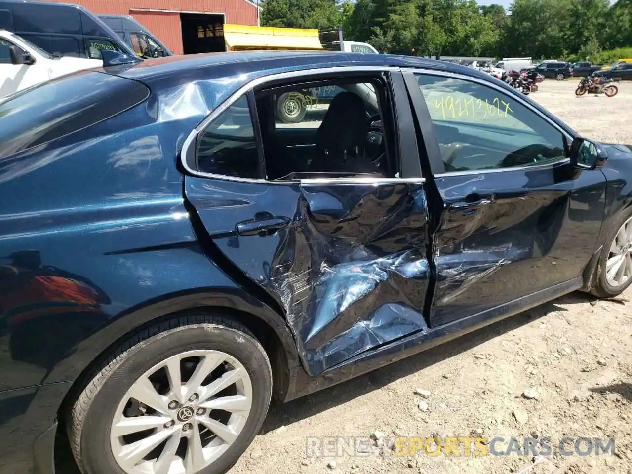 9 Photograph of a damaged car 4T1C11AK9MU557547 TOYOTA CAMRY 2021