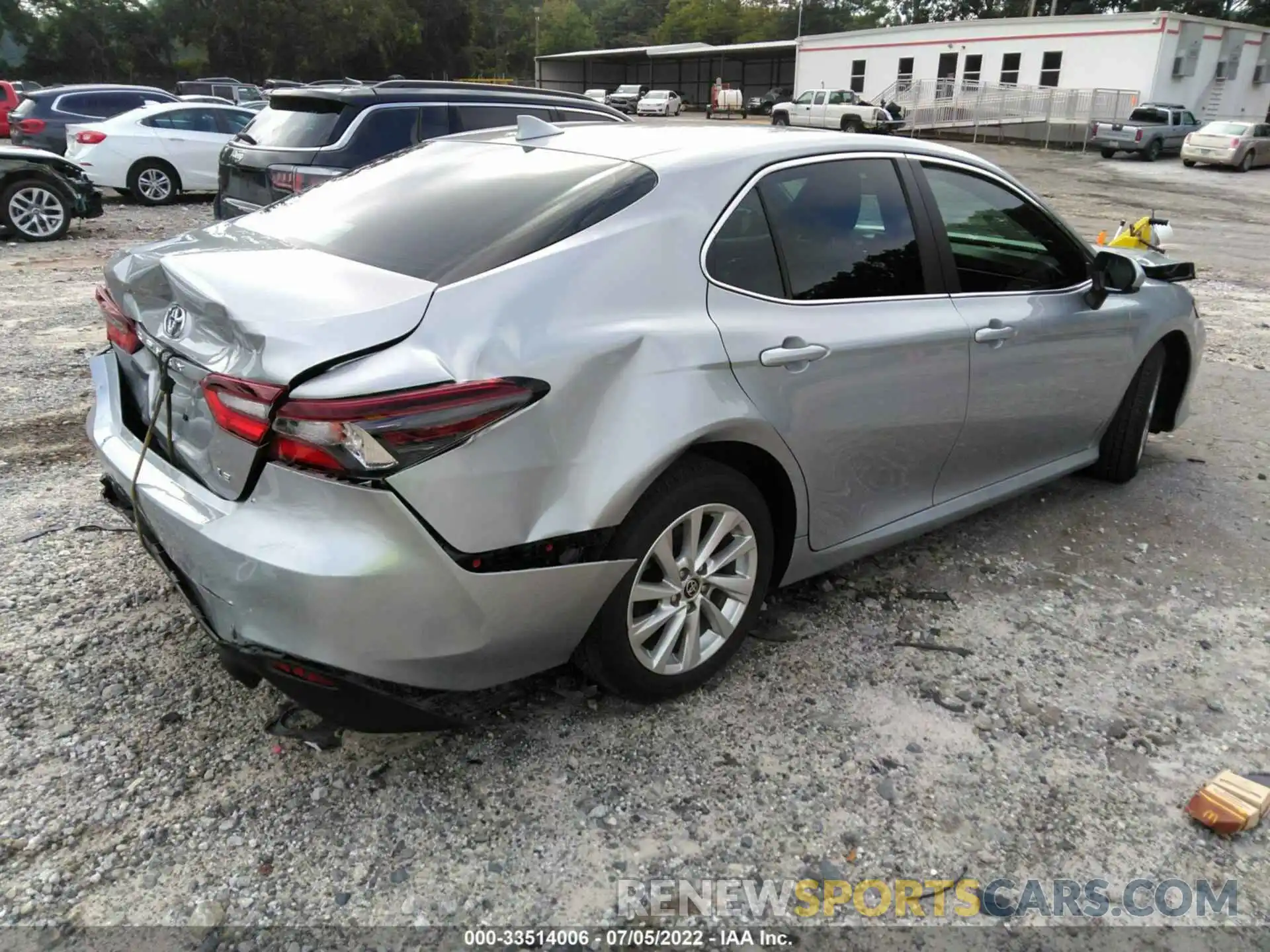 4 Photograph of a damaged car 4T1C11AK9MU564806 TOYOTA CAMRY 2021