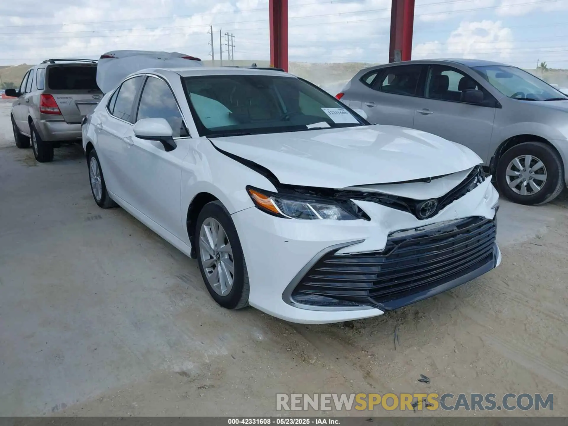 1 Photograph of a damaged car 4T1C11AK9MU584845 TOYOTA CAMRY 2021