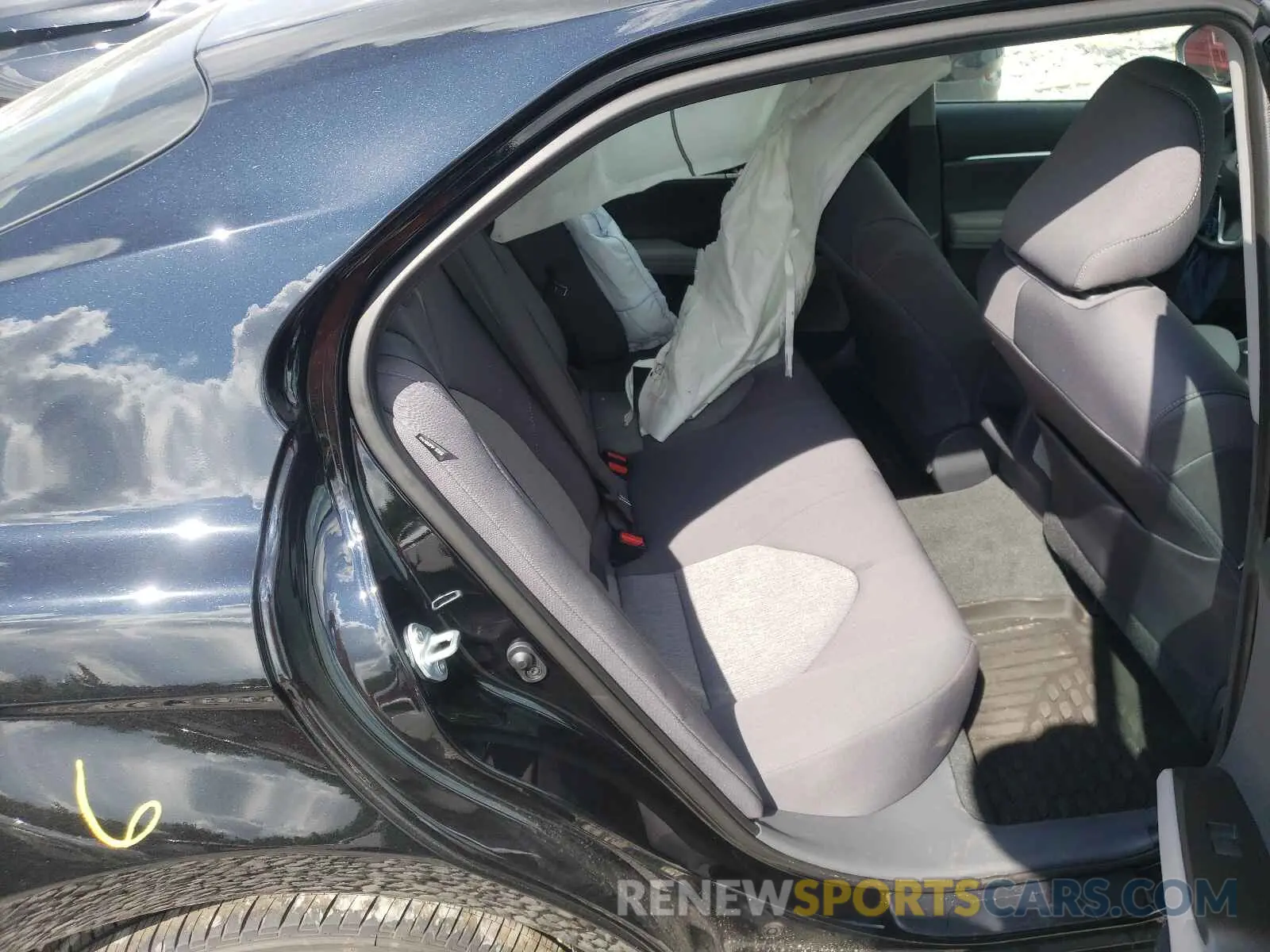 6 Photograph of a damaged car 4T1C11AK9MU605919 TOYOTA CAMRY 2021