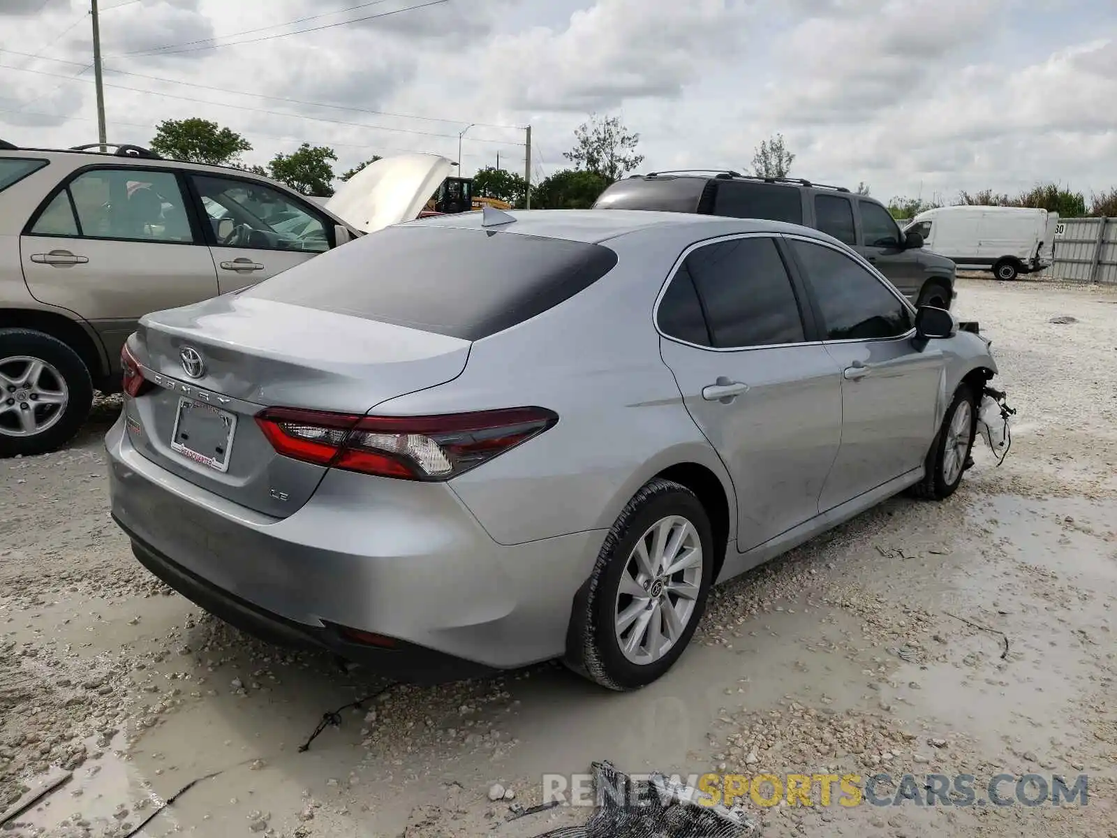 4 Photograph of a damaged car 4T1C11AK9MU608416 TOYOTA CAMRY 2021