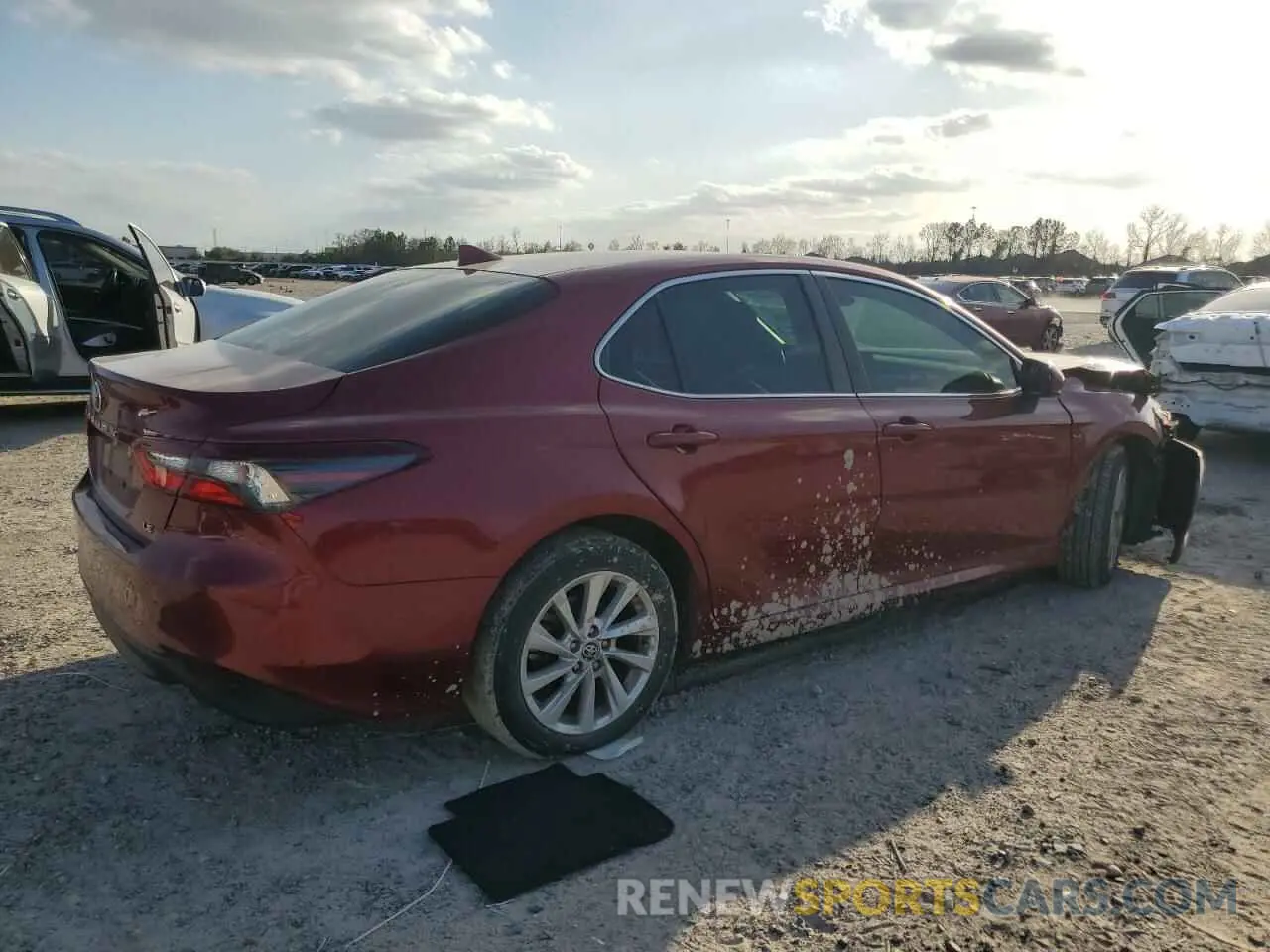 3 Photograph of a damaged car 4T1C11AKXMU406300 TOYOTA CAMRY 2021