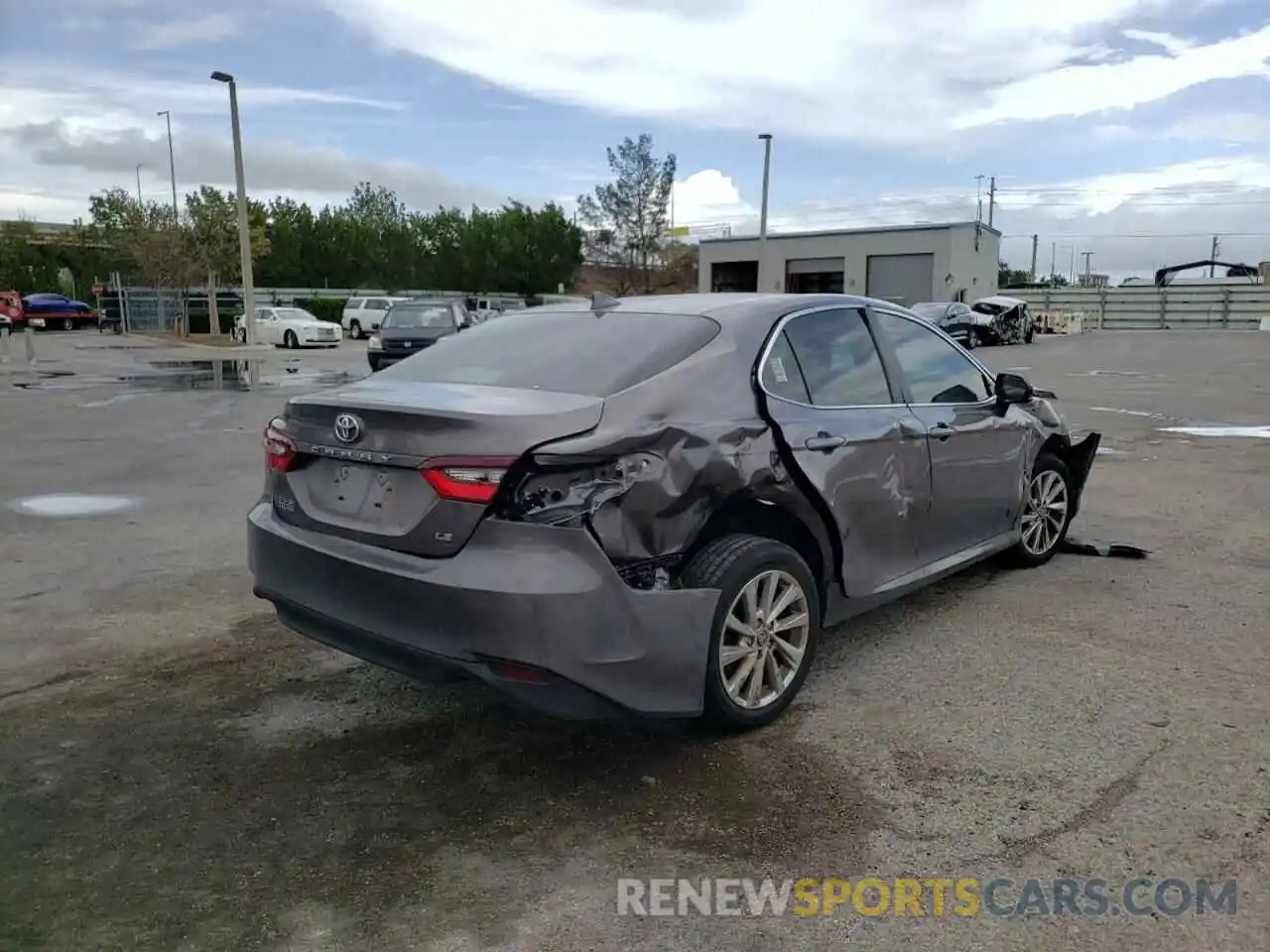 4 Photograph of a damaged car 4T1C11AKXMU412291 TOYOTA CAMRY 2021