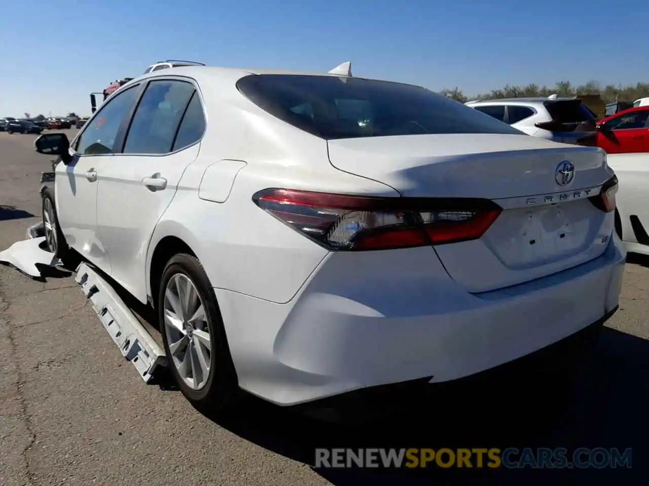 3 Photograph of a damaged car 4T1C11AKXMU423419 TOYOTA CAMRY 2021