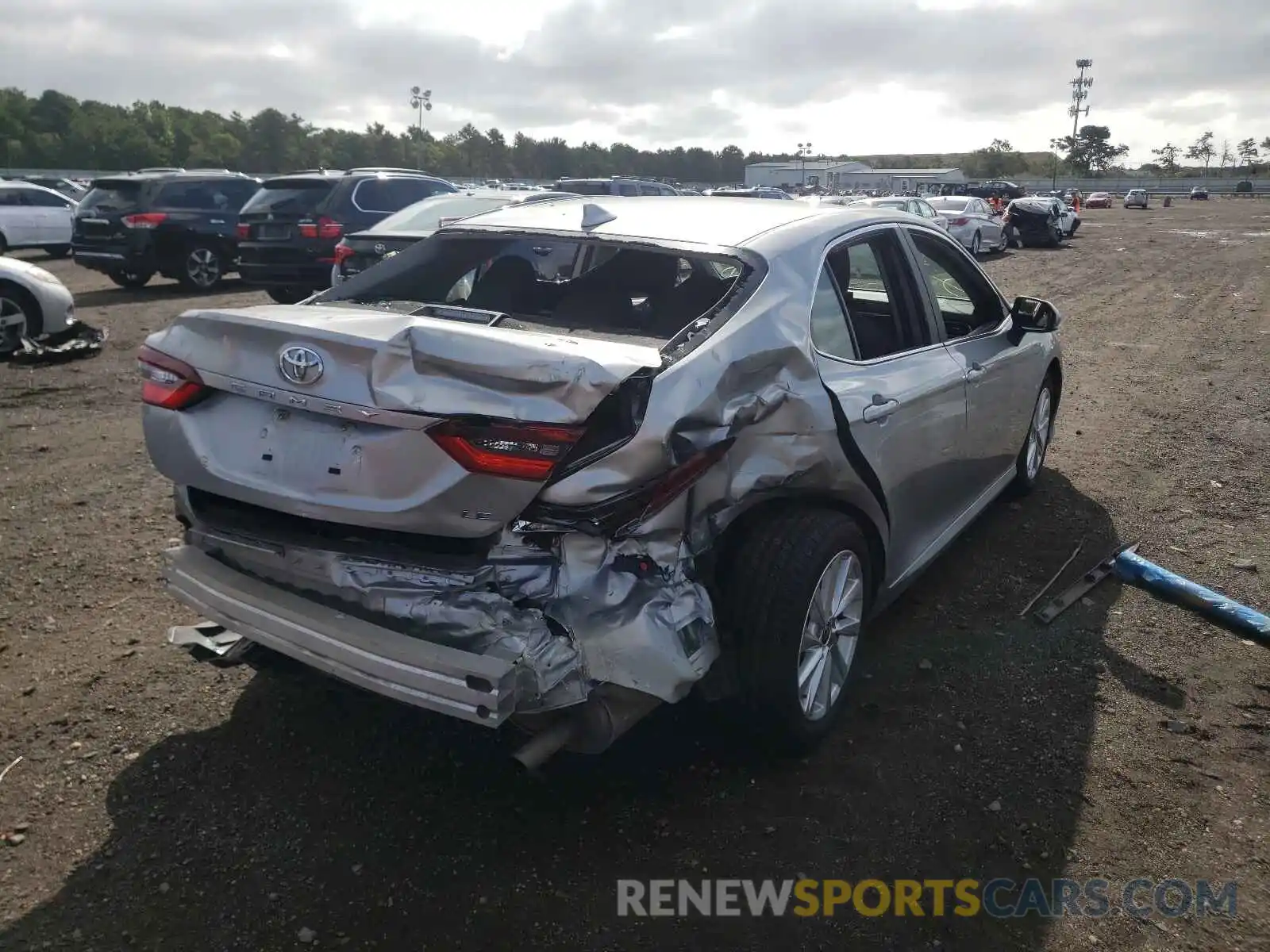 4 Photograph of a damaged car 4T1C11AKXMU445792 TOYOTA CAMRY 2021