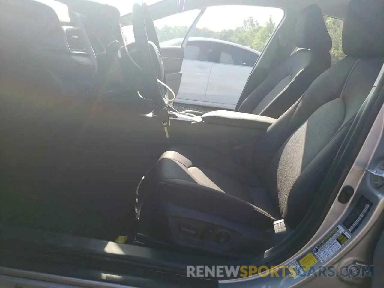 7 Photograph of a damaged car 4T1C11AKXMU451916 TOYOTA CAMRY 2021