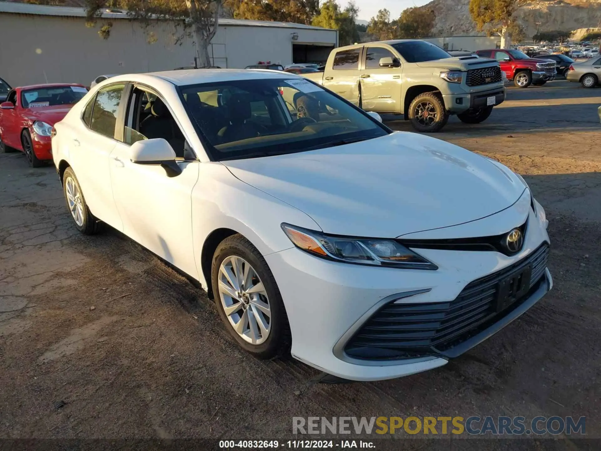 1 Photograph of a damaged car 4T1C11AKXMU453066 TOYOTA CAMRY 2021
