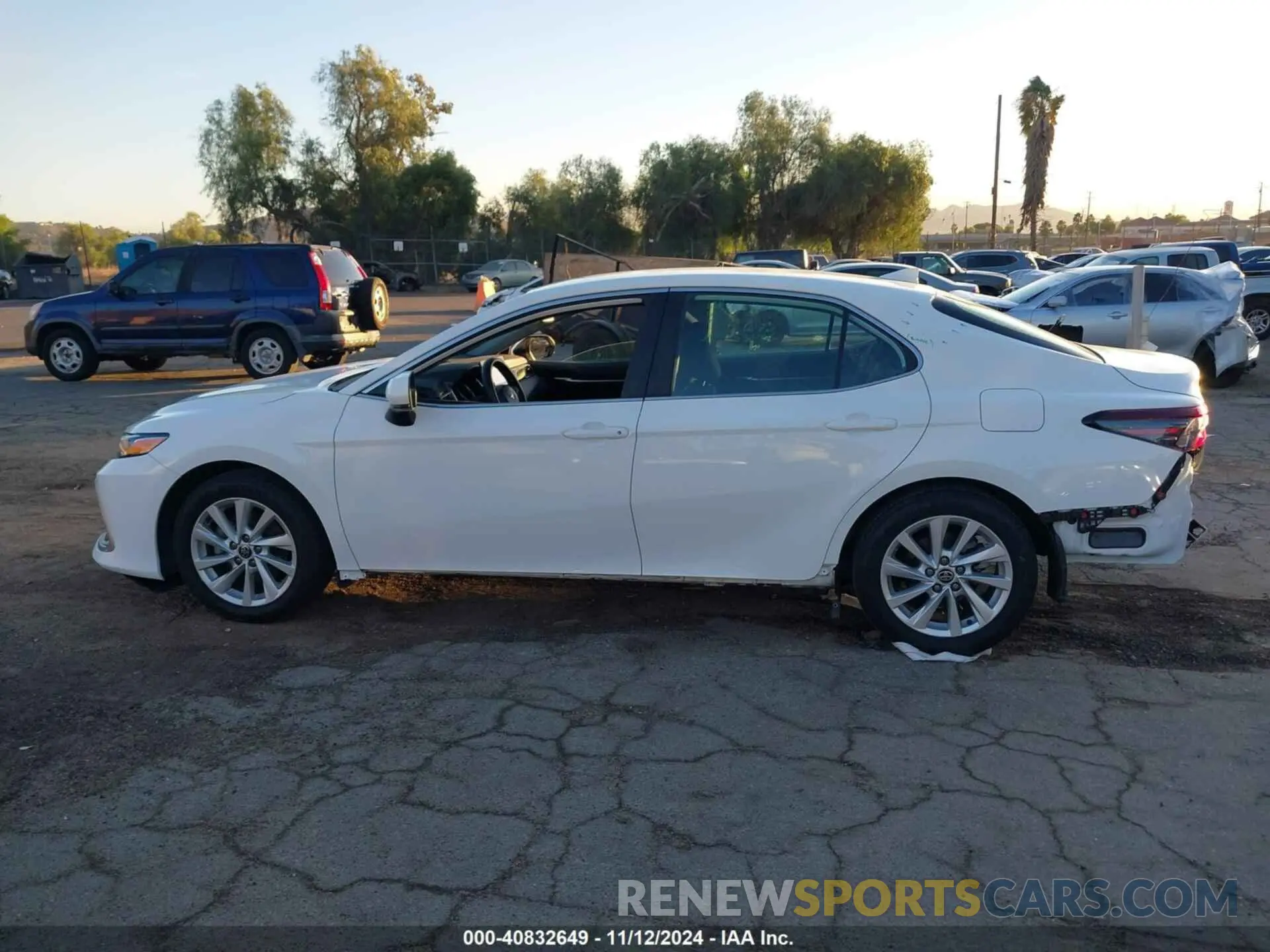 14 Photograph of a damaged car 4T1C11AKXMU453066 TOYOTA CAMRY 2021
