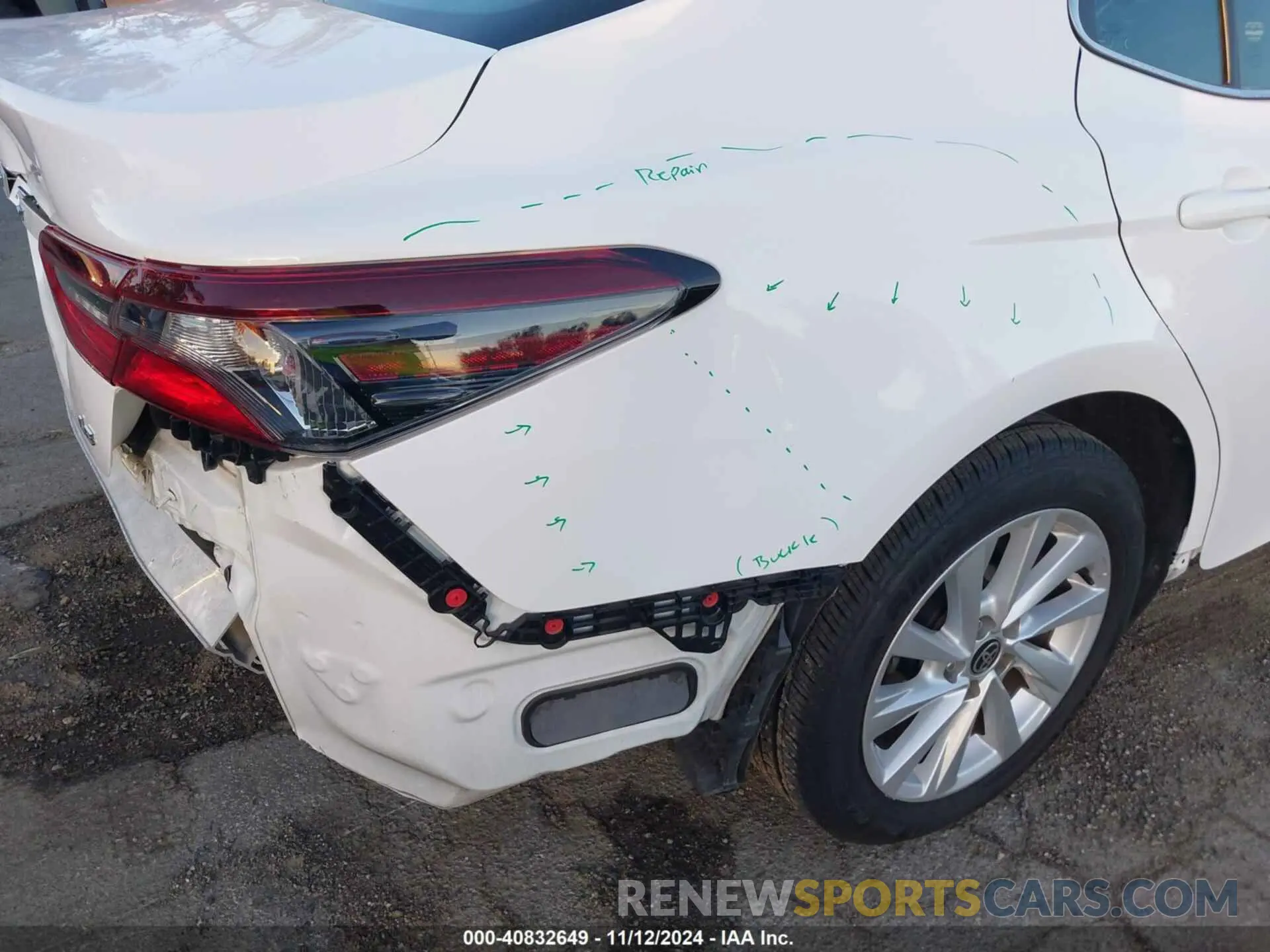 18 Photograph of a damaged car 4T1C11AKXMU453066 TOYOTA CAMRY 2021