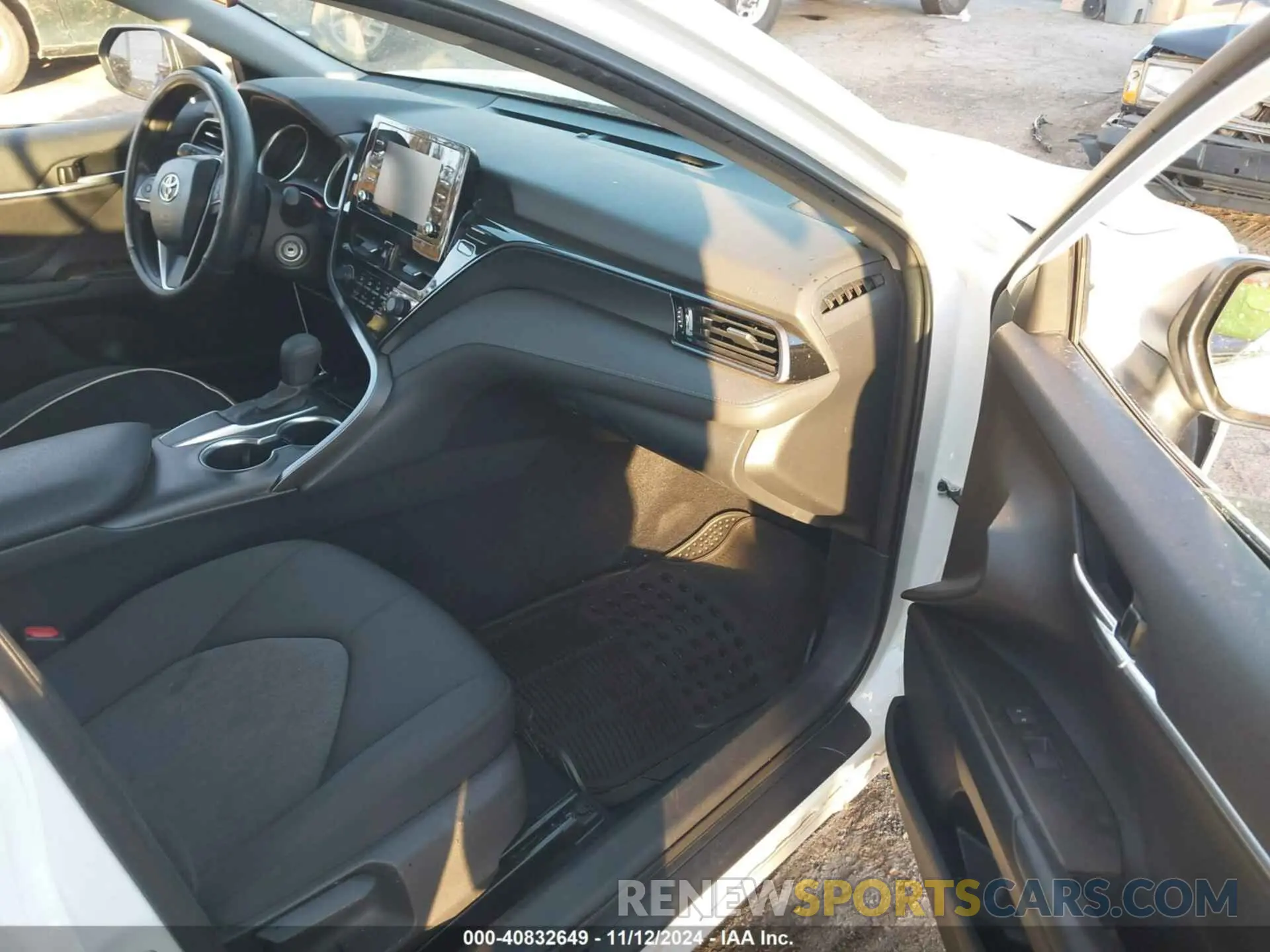 5 Photograph of a damaged car 4T1C11AKXMU453066 TOYOTA CAMRY 2021
