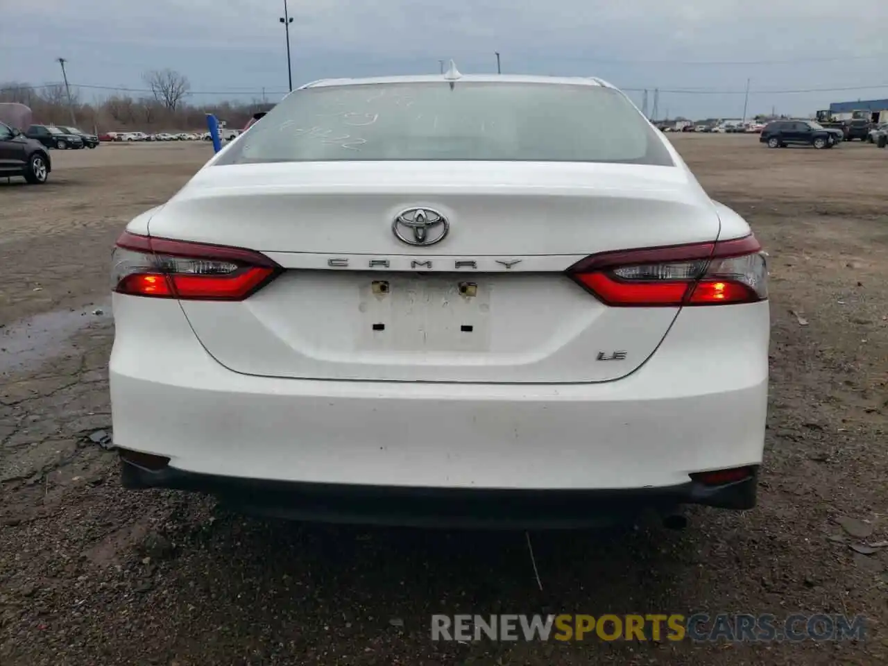 6 Photograph of a damaged car 4T1C11AKXMU467484 TOYOTA CAMRY 2021