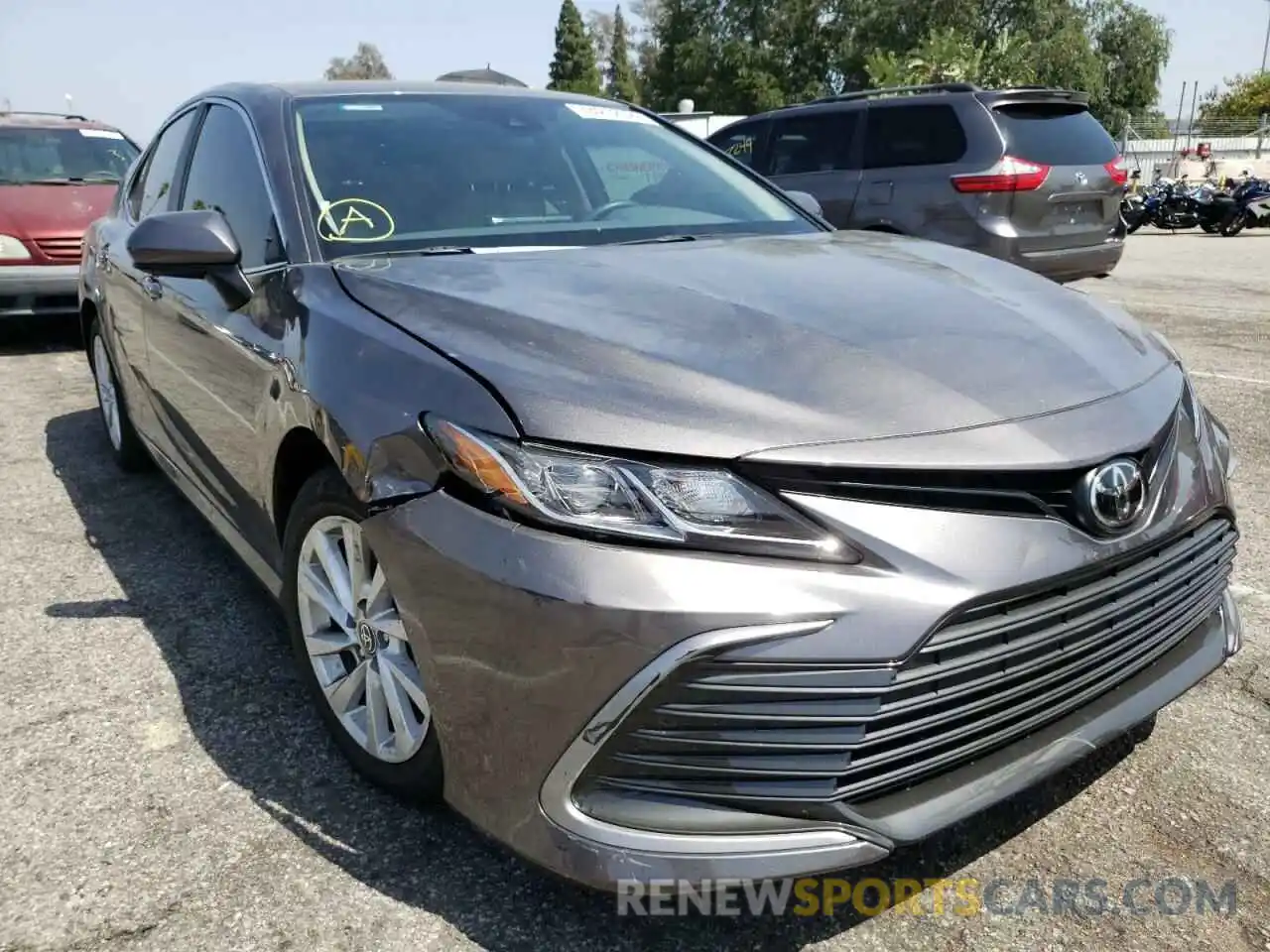 1 Photograph of a damaged car 4T1C11AKXMU472118 TOYOTA CAMRY 2021