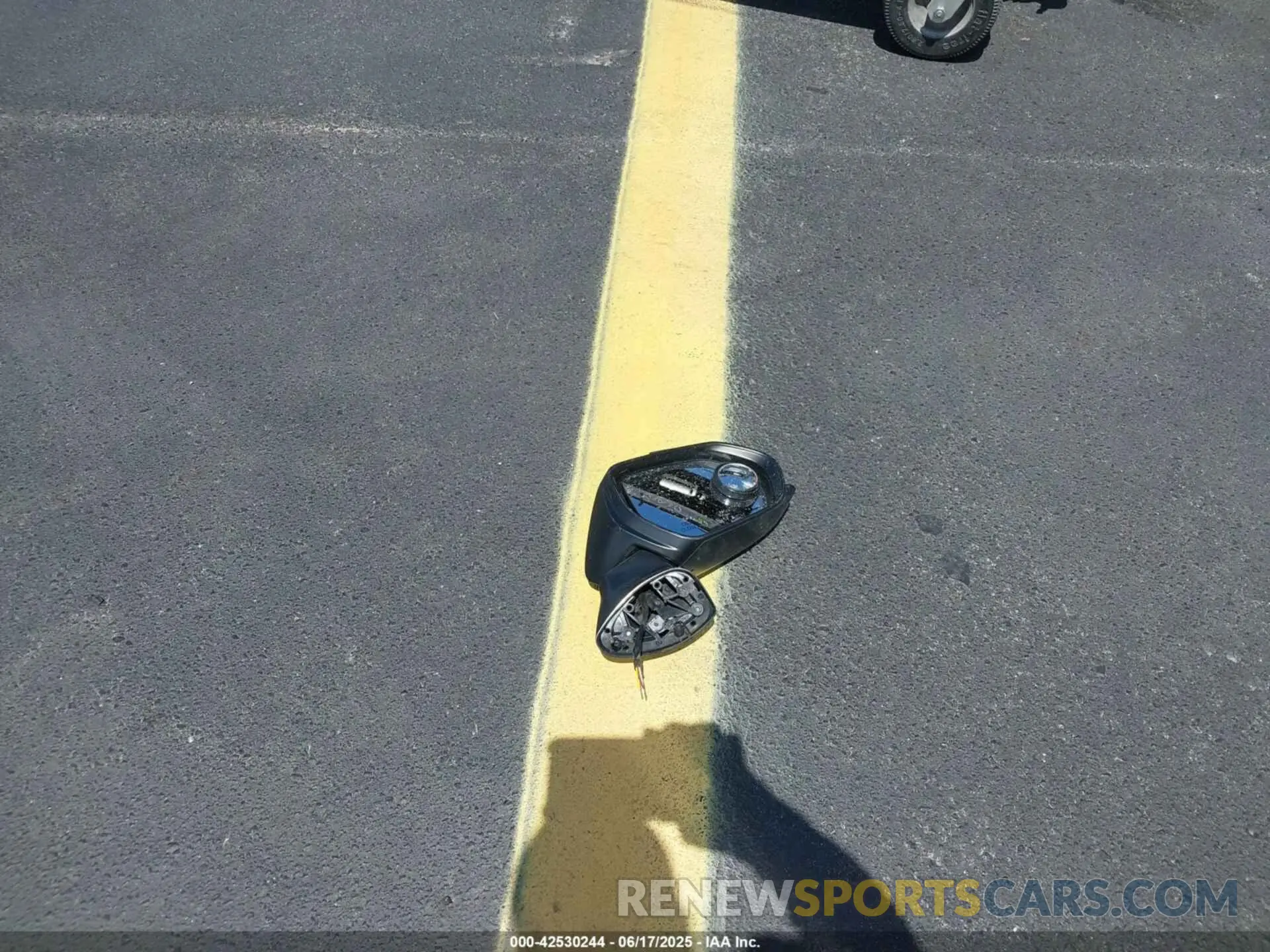 11 Photograph of a damaged car 4T1C11AKXMU480087 TOYOTA CAMRY 2021