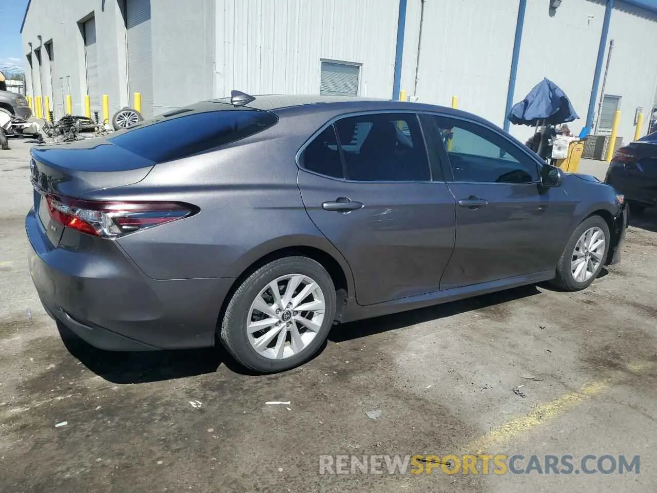 3 Photograph of a damaged car 4T1C11AKXMU519521 TOYOTA CAMRY 2021