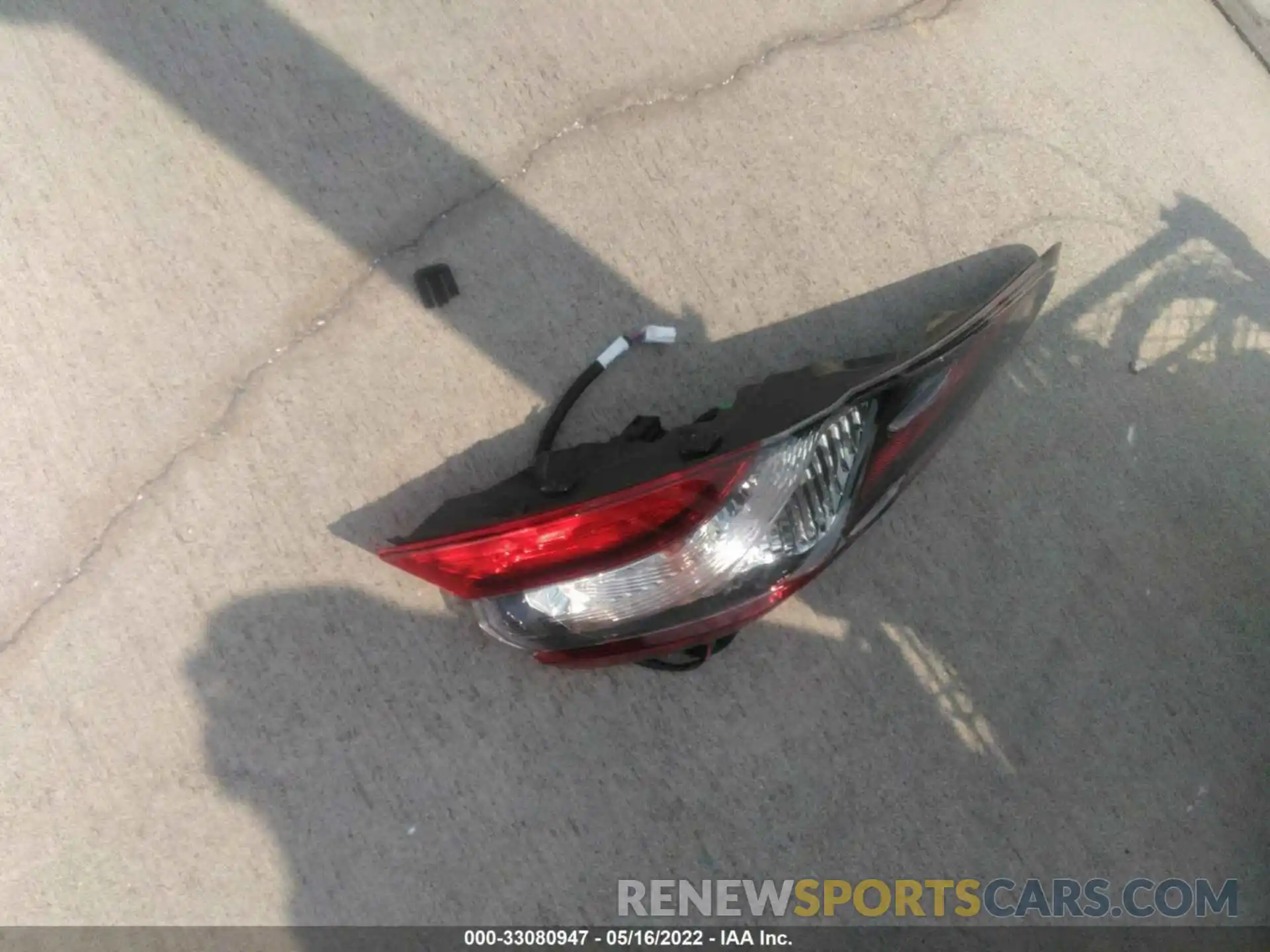 12 Photograph of a damaged car 4T1C11AKXMU520541 TOYOTA CAMRY 2021