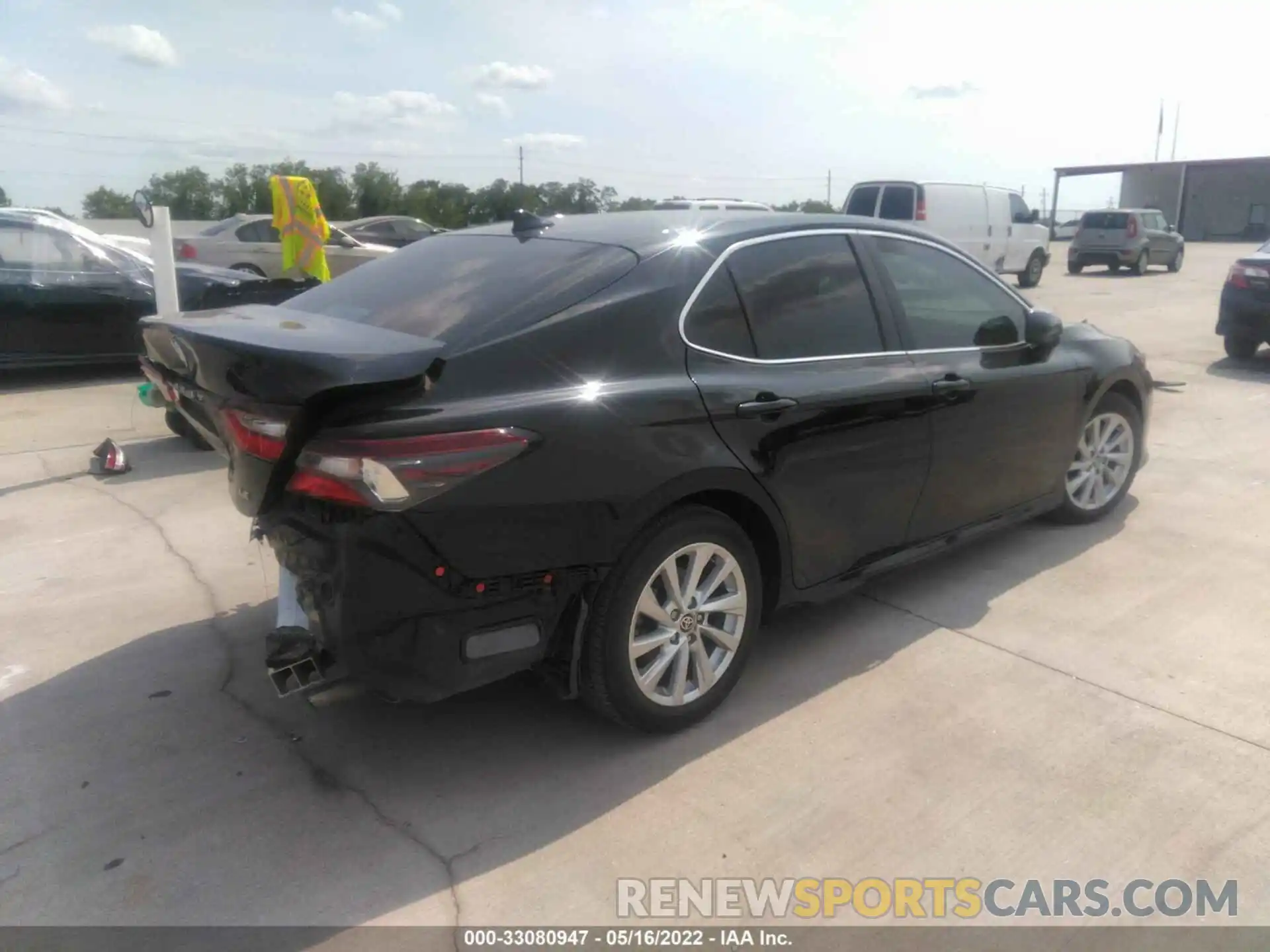 4 Photograph of a damaged car 4T1C11AKXMU520541 TOYOTA CAMRY 2021