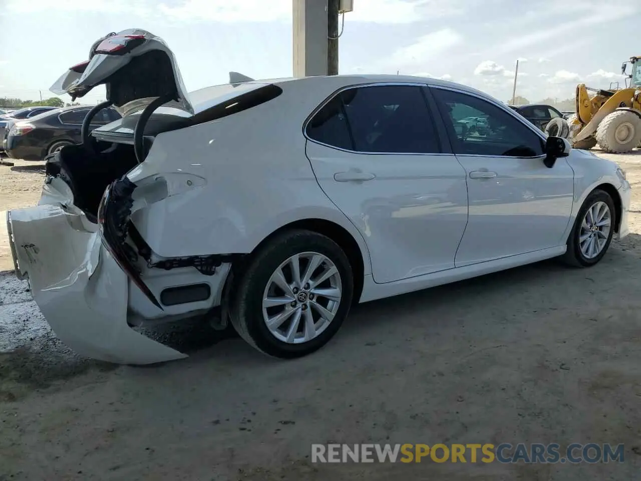 3 Photograph of a damaged car 4T1C11AKXMU558982 TOYOTA CAMRY 2021