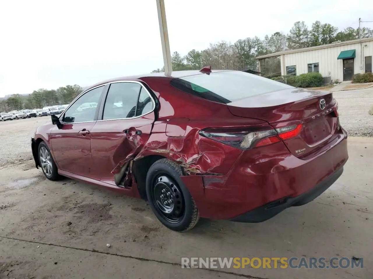 2 Photograph of a damaged car 4T1C11AKXMU581940 TOYOTA CAMRY 2021