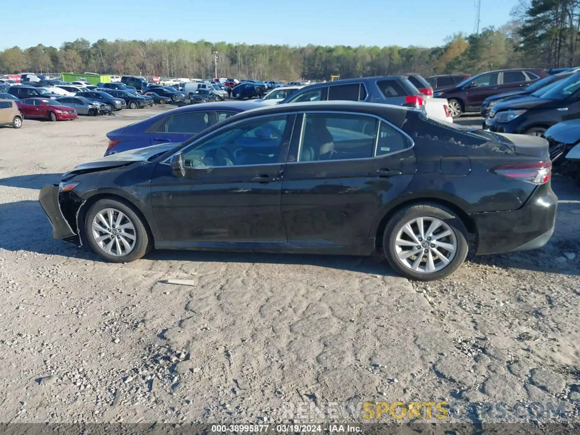 14 Photograph of a damaged car 4T1C11AKXMU583994 TOYOTA CAMRY 2021